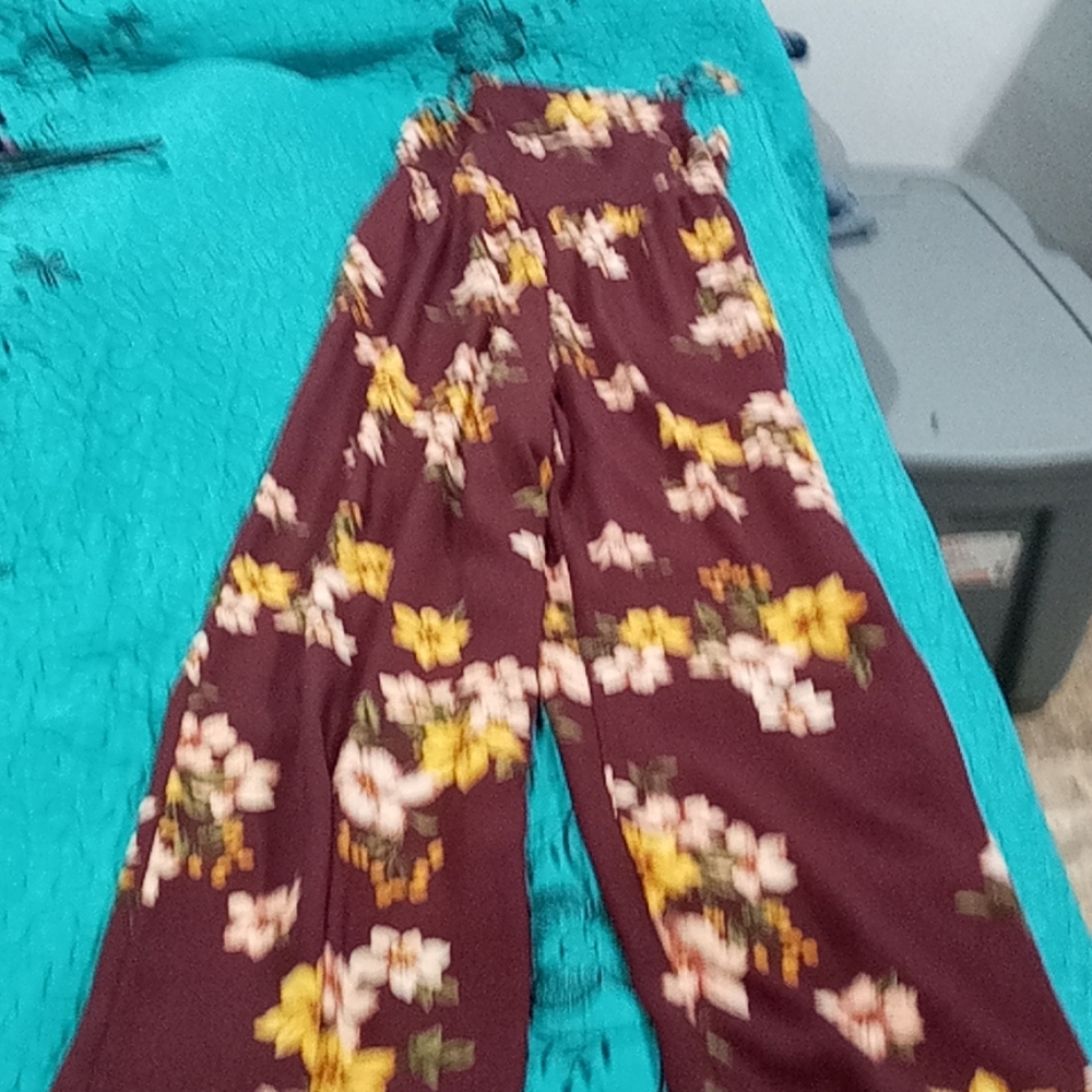 One piece - Picture 2 of 4